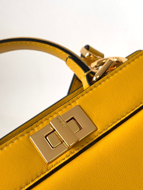 Peekaboo ISeeU Petite 20 Sac Cuir d'agneau jaune GHW