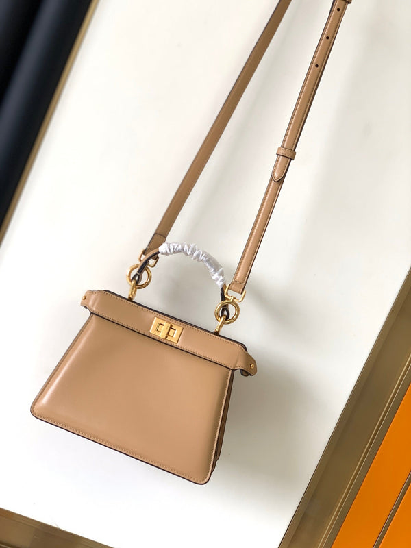 Sac Peekaboo ISeeU Petite 20 en cuir d'agneau marron clair avec finitions dorées