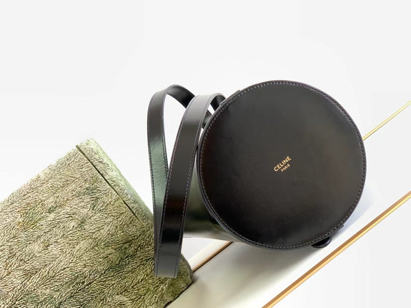 BUCKET TRIOMPHE 25 BLACK CALFSKIN BAG