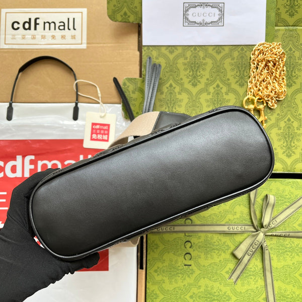 BORSA A TRACOLLA IN PELLE MATELASSÉ 23 IN PELLE DI VITELLO GOFFRATA NERA E FERRAMENTA ORO