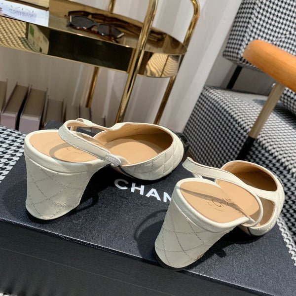 slingback 60mm pelle di vitello trapuntata color crema pelle di vitello verniciata nera