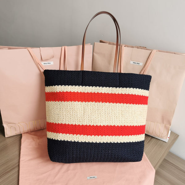 TOTE BAG 40 IN STRIPED PATTERN OF BLACK RED AND CREAM WHITE WOVEN RAFFIA