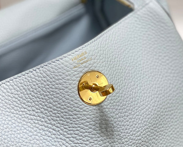 HM LINDY 30 BAG PASTEL BLUE TAURILLON CLEMENCE LEATHER