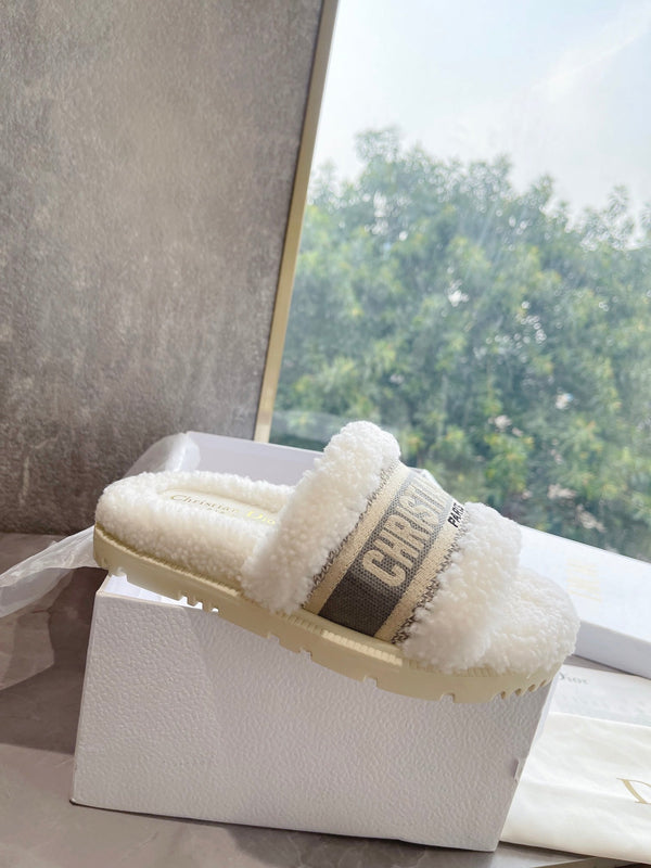 CD 25 Flat Slippers White Gray Wool 395564