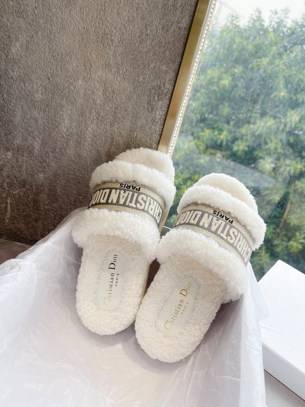 CD 25 Flat Slippers White Gray Wool 395564