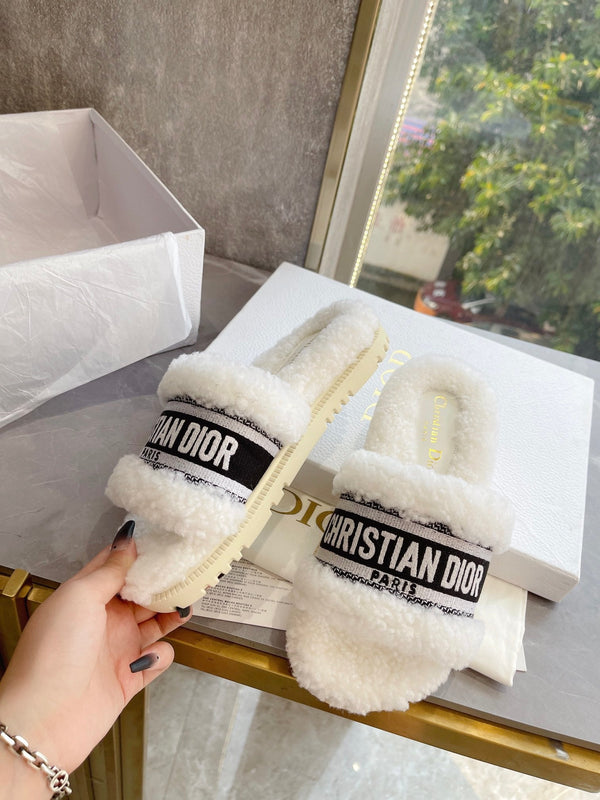 CD 25 Flat Slippers White Black Wool 395565