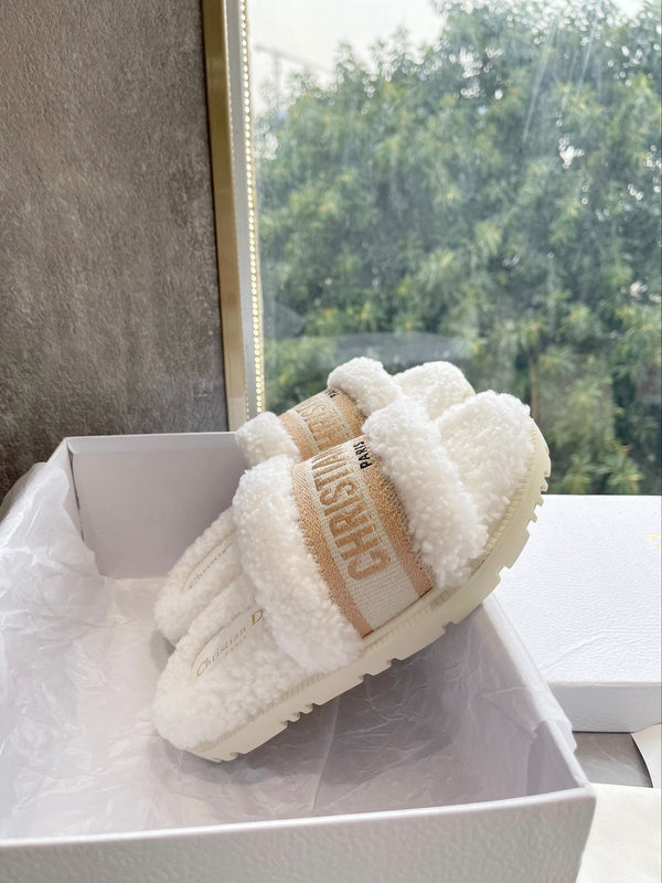 CD 25 Flat Slippers White Beige Wool 395567