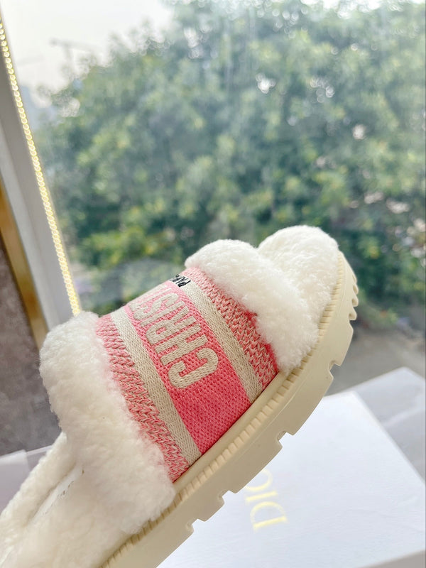CD 25 Flat Slippers White Pink Wool 395568