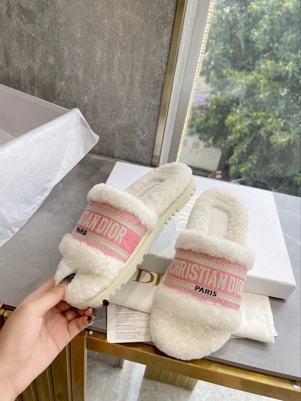 CD 25 Flat Slippers White Pink Wool 395568