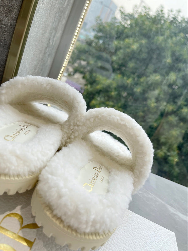 CD 25 Flat Slippers White Blue Wool 395569