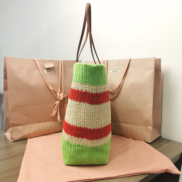 BORSA TOTE 40 IN MOTIVO A RIGHE DI RAFIA INTRECCIATA VERDE CHIARO ROSSO E BIANCO CREMA