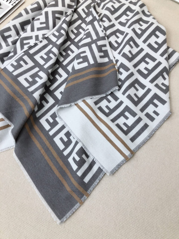 FF 140CM Two-tone White Gray Wool 103730