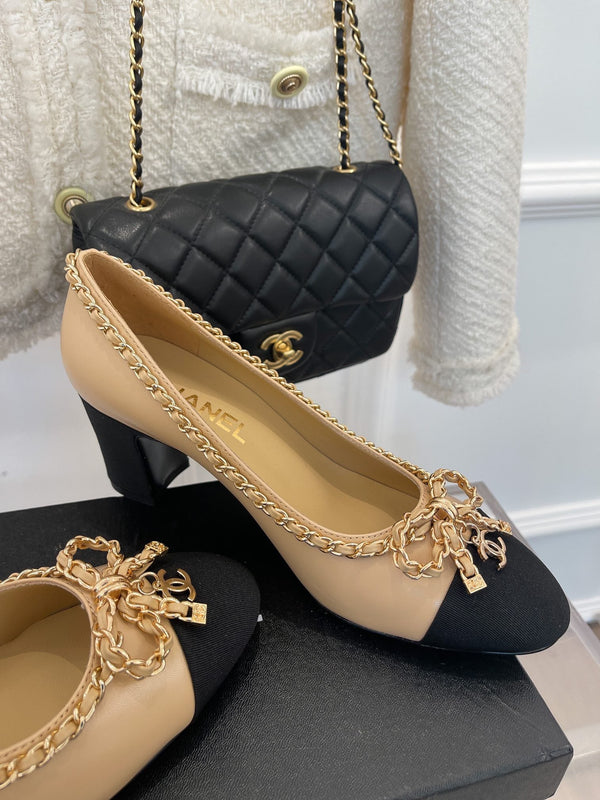 Scarpe con tacco alto CC 65mm Beige con catena a farfalla in pelle di agnello