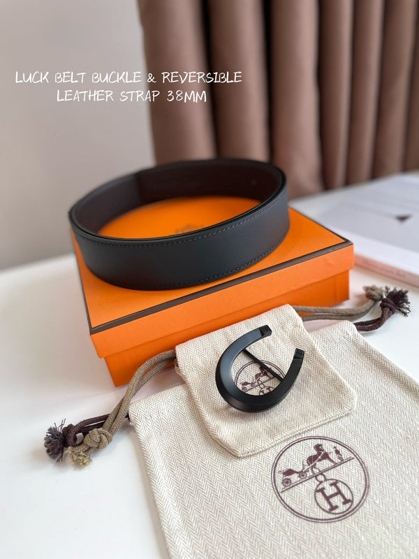 FIBBIA PER CINTURA HM LUCK E CINTURINO REVERSIBILE IN PELLE MARRONE CIOCCOLATO E NERO 38 MM