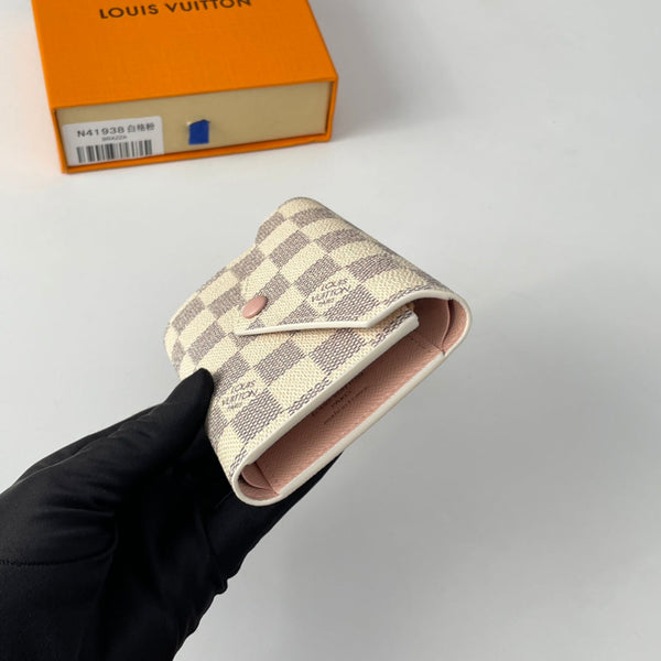 Portafoglio Victorine in cartone LV M41938, tela monogramma bianca 221678