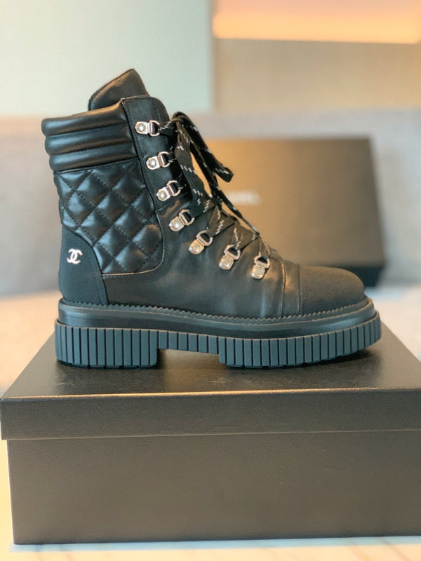 CC Combat Boots 50mm In Black Calfskin Quilted And Lycra Fabric 940072