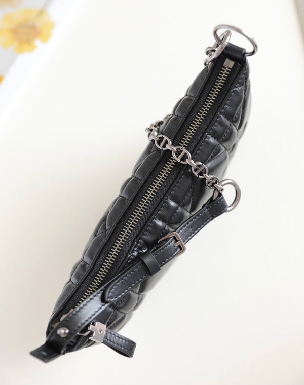 MINI CARO BAG 25 IN PELLE DI AGNELLO NERA