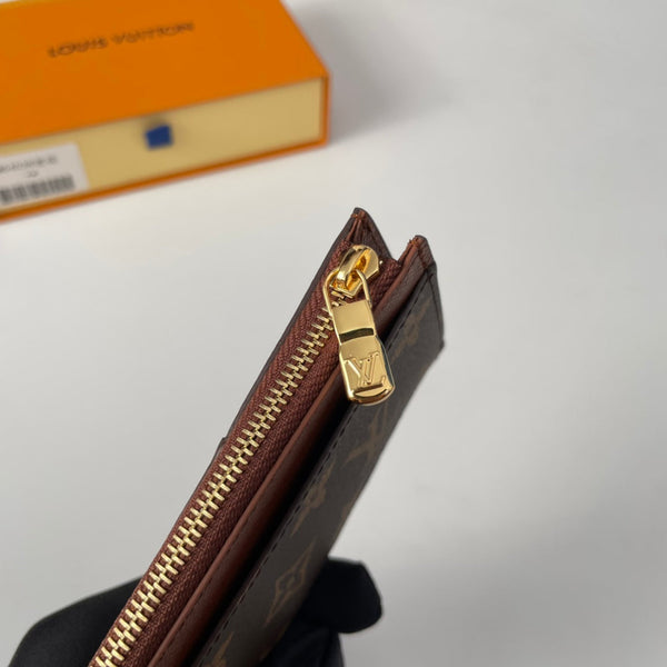 LV M64038 Porta carte e monete in tela monogramma marrone 221506
