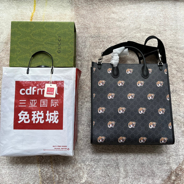 BORSA TOTE MEDIA CON STAMPA TIGRE 38 IN TELA NERA E FINITURE IN PELLE