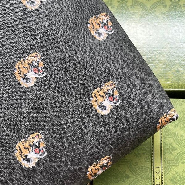 POCHETTE CON STAMPA TIGRE 30 IN TELA MONOGRAMMA NERA