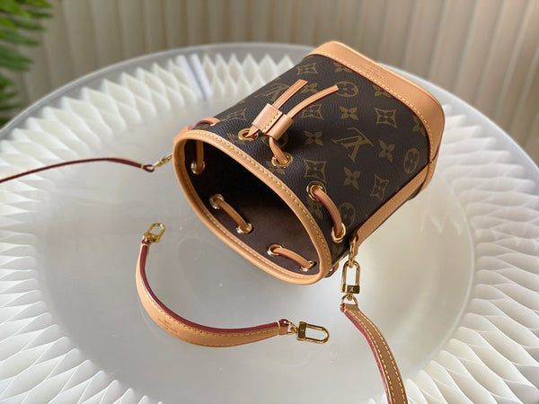 nano noe 13 tela monogramma marrone pelle di vitello beige hardware dorato