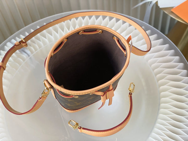 nano noe 13 tela monogramma marrone pelle di vitello beige hardware dorato