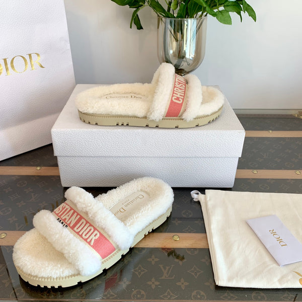 CD Dway Slide Pink White Wool Fleece Lining And Canvas Fabric