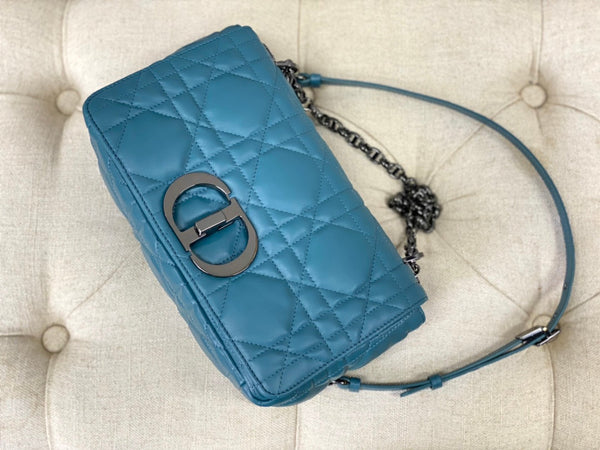 ACD medium caro 25.5 azure blue black hardware