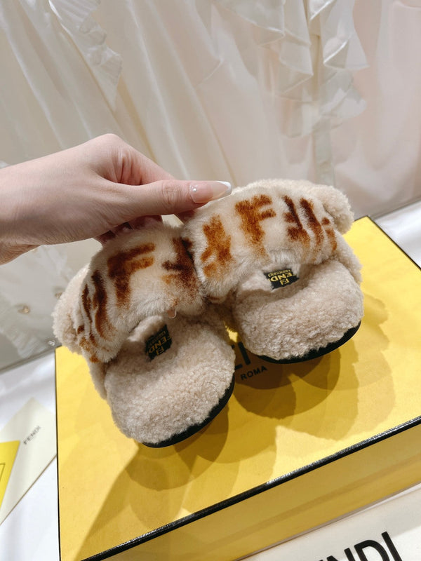 SANDALO FENDI DAD IN PILE BEIGE NOCCIOLA