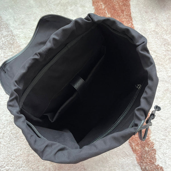 ZAINO MEDIO STAMPA TIGRE 43 IN TELA NERA E FINITURE IN PELLE