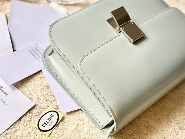 CELINE MEDIUM CLASSIQUE BAG 24CM LIGHT GREEN CALFSKIN