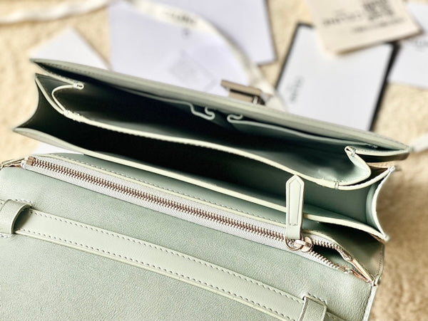 CELINE MEDIUM CLASSIQUE BAG 24CM LIGHT GREEN CALFSKIN