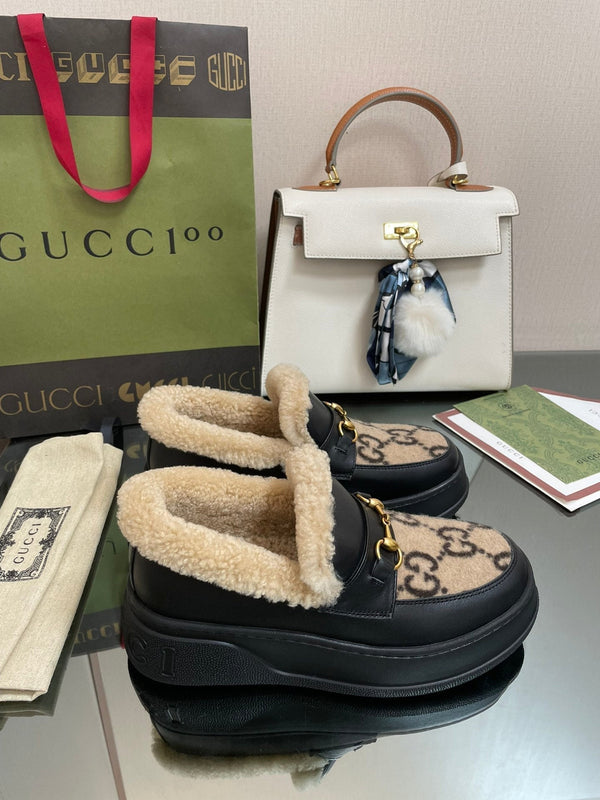 GG LOAFER IN CAMEL BROWN JACQUARD AND BLACK CALFSKIN WITH BEIGE WOOL LINING