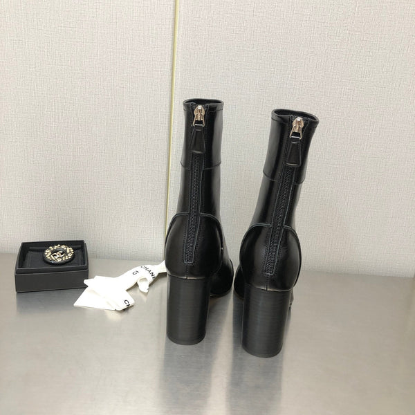 STIVALETTI CON TACCO ALTO IN PELLE DI VITELLO NERA