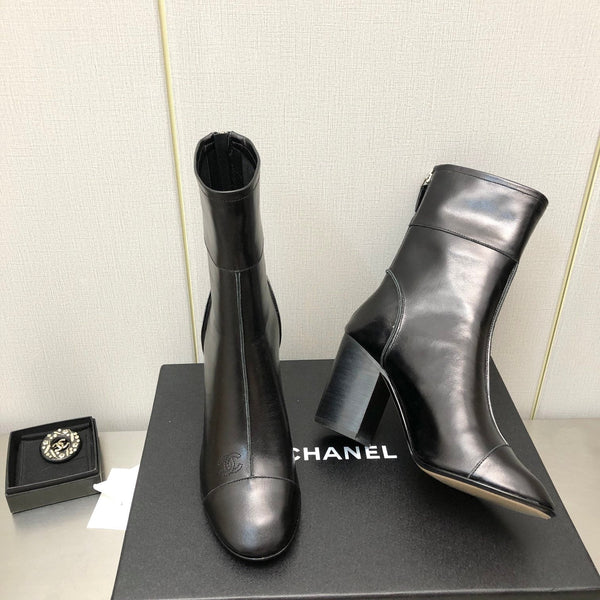 STIVALETTI CON TACCO ALTO IN PELLE DI VITELLO NERA