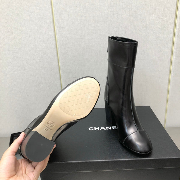 STIVALETTI CON TACCO ALTO IN PELLE DI VITELLO NERA