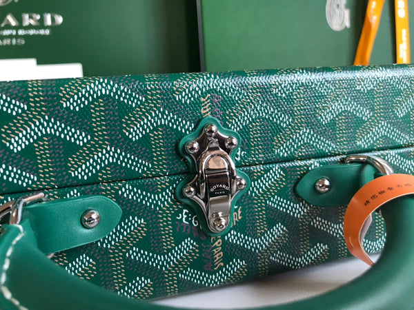 GRAND HÔTEL TRUNK BAG 24 IN GREEN GOYARDINE CANVAS AND CALFSKIN