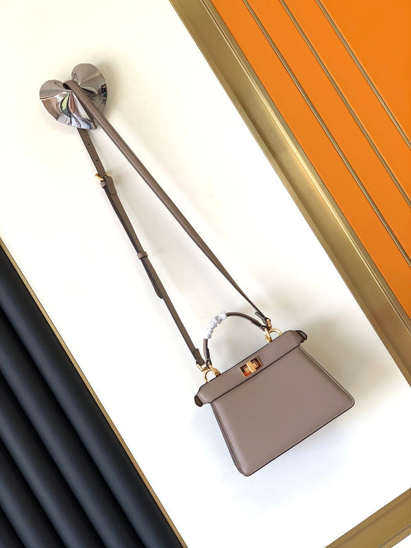 Peekaboo ISeeU Petit sac 20 en agneau marron GHW