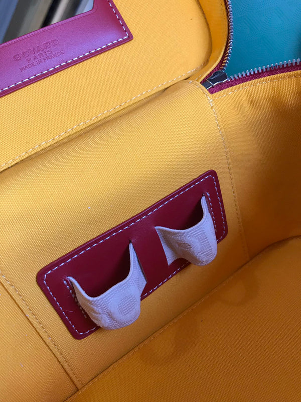 MUSE VANITY CASE 20 IN CLASSIC RED GOYARDINE CANVAS