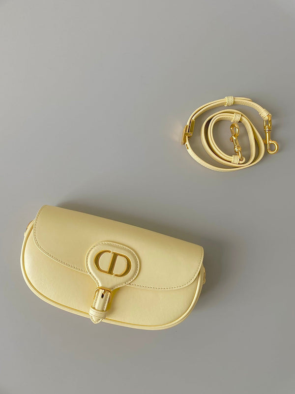 medium cd east west bobby 22cm cream calfskin ghw