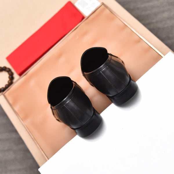 Mocassino da uomo GG in pelle di vacchetta nera 522705