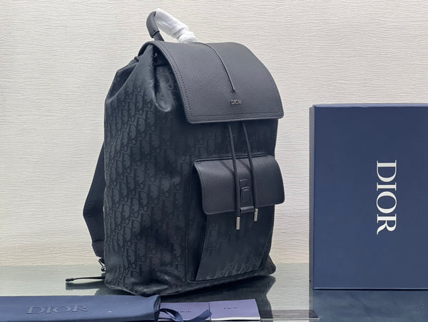 ZAINO MEDIO 38 IN PELLE DI VITELLO OBLIQUE MIRAGE NERA