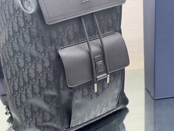 ZAINO MEDIO 38 IN PELLE DI VITELLO OBLIQUE MIRAGE NERA