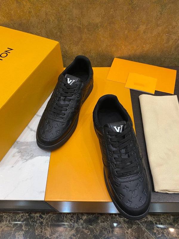 LV RIVOLI SNEAKER BLACK MONOGRAM