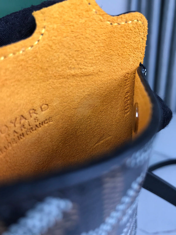 MONTMARTRE GM CASE 18 IN TELA GOYARDINE NERA