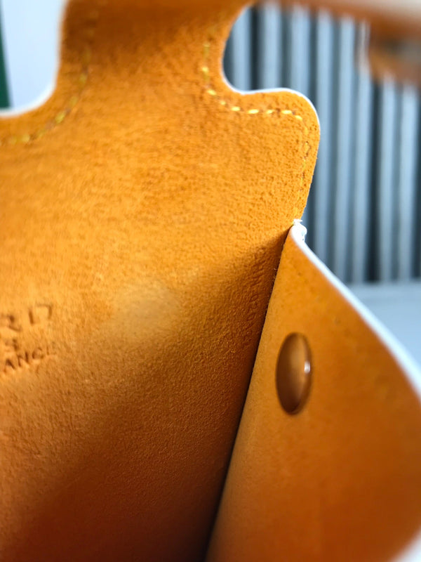 MONTMARTRE GM CASE 18 IN WHITE GOYARDINE CANVAS