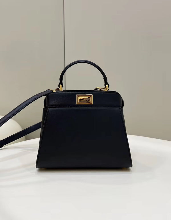 BORSA FENDI PEEKABOO MINI 23 IN PELLE DI VITELLO NERA CON FERRAMENTA ORO