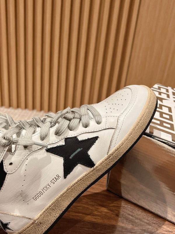 SKY-STAR SNEAKERS IN WHITE NAPPA LAMBSKIN WITH BLACK STAR AND HEEL TAB