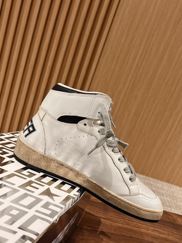 SKY-STAR SNEAKERS IN WHITE NAPPA LAMBSKIN WITH BLACK STAR AND HEEL TAB
