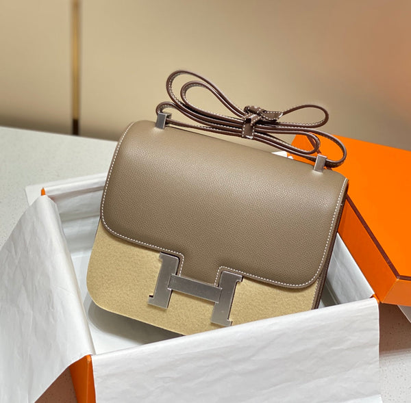 constance 24 etoupe pelle epsom hardware argento